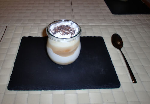 Tiramisu mit Apfelmus und Eierlikör