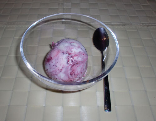 Beeren-Schmand-Eis