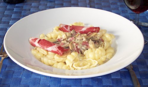 Nudeln mit Champignonsauce