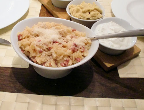 Kritharaki mit Sauce