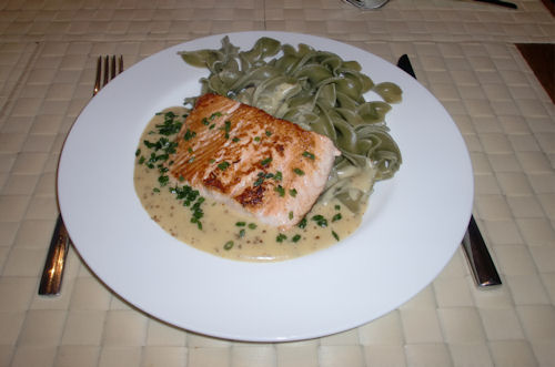 Lachs in Honig-Senf-Sauce