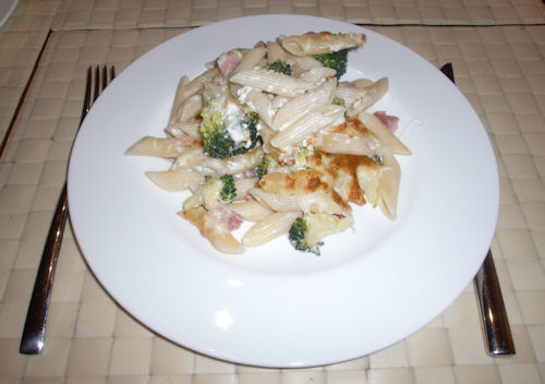 Nudelauflauf mit Schinken und Brokkoli
