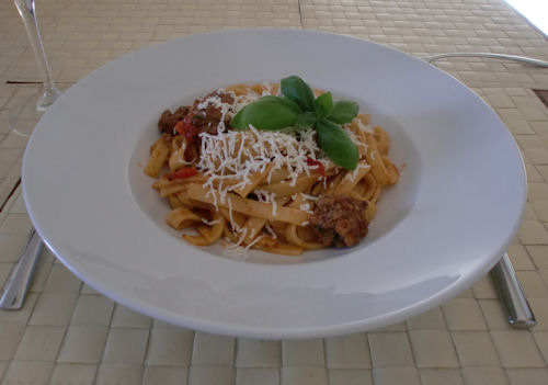 Tagliatelle mit Salsiccia