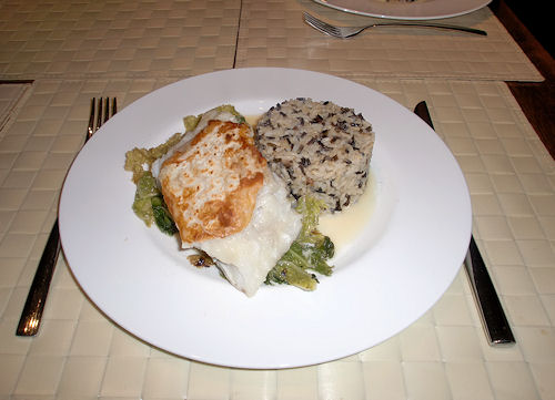Skrei mit Wirsing und Weißweinsauce