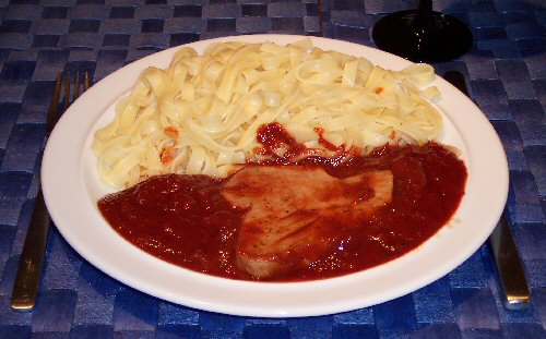 Thunfischsteak mit Tagliatelle